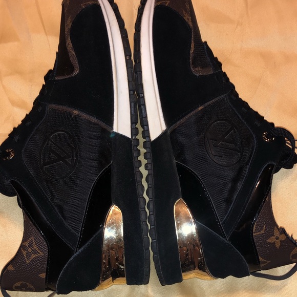 Louis Vuitton Shoes - Picture 2 of 6